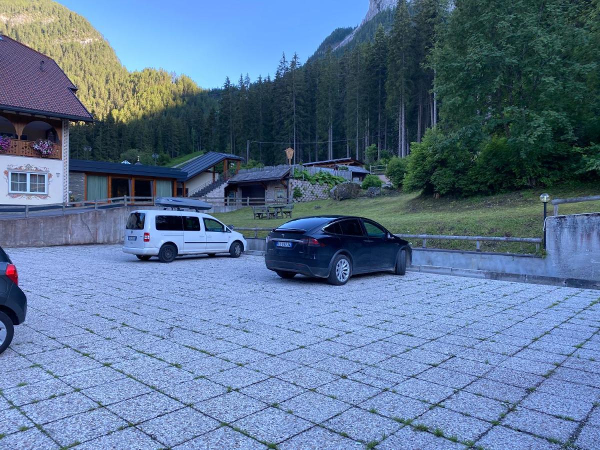 Casa Doleda Appartement Alba di Canazei Buitenkant foto